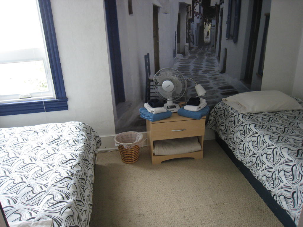 Poppi'S Guesthouse Revelstoke Pokój zdjęcie